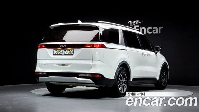 Kia Carnival 2021 — ფოტო 2/20