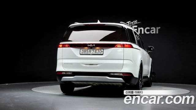 Kia Carnival 2021 — ფოტო 4/20