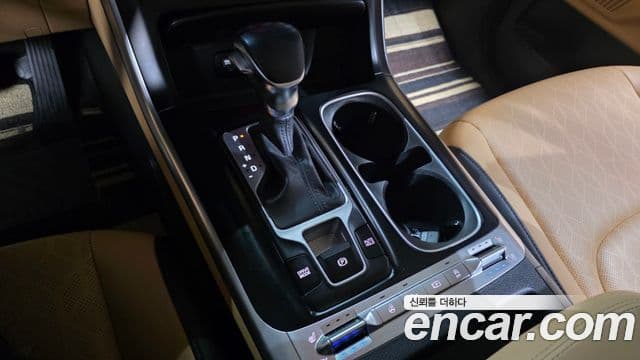 Kia Carnival 2021 — ფოტო 9/20