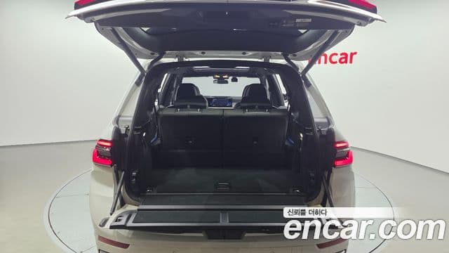 BMW X7 2023 — Photo 19/42