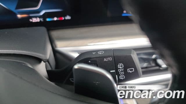 BMW X7 2023 — Photo 22/42
