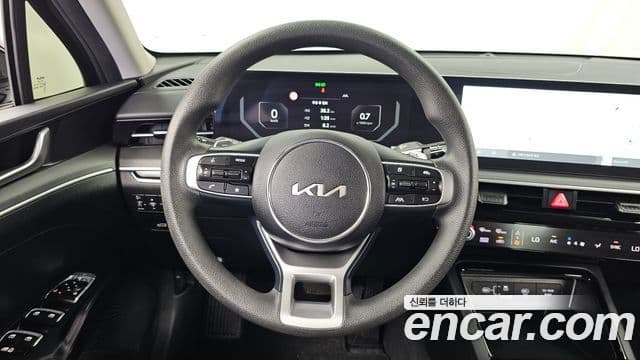 Kia K5 2023 — ფოტო 13/20