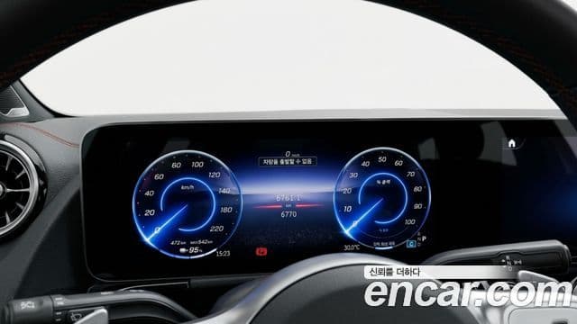 Mercedes-Benz EQA 2025 — ფოტო 8/10