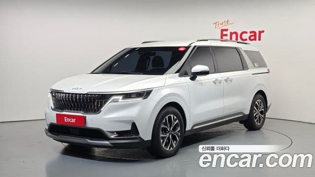 Kia Carnival 2023 — Фото 1/20
