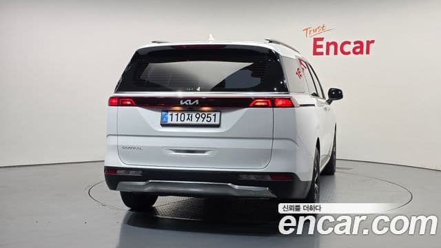 Kia Carnival 2023 — Фото 4/20