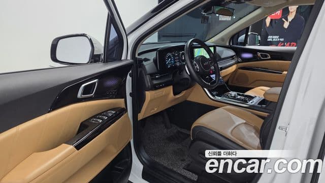 Kia Carnival 2023 — Фото 10/20
