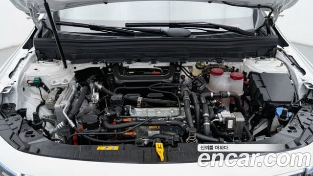Mercedes-Benz EQB 2025 — ფოტო 2/10