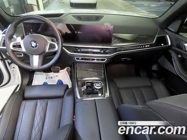 BMW X7 2025 — Фото 9/20