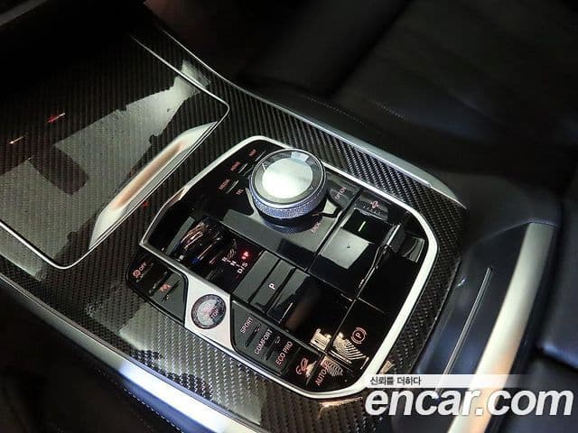 BMW X7 2025 — Фото 12/20