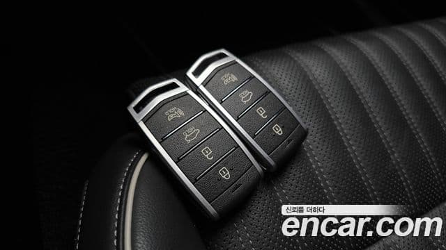 Genesis G70 2018 — Фото 18/20