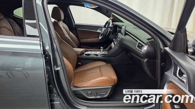 Genesis G70 2018 — ფოტო 11/20