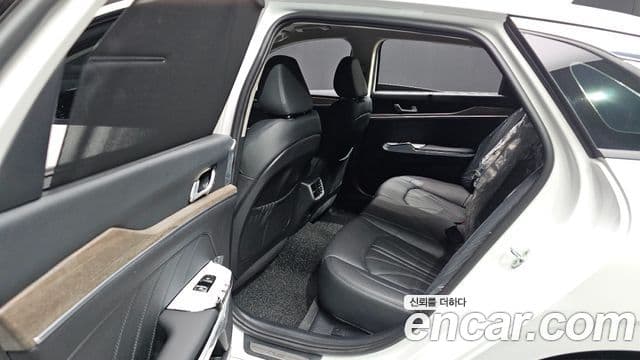 Kia K5 2021 — Şəkil 19/20