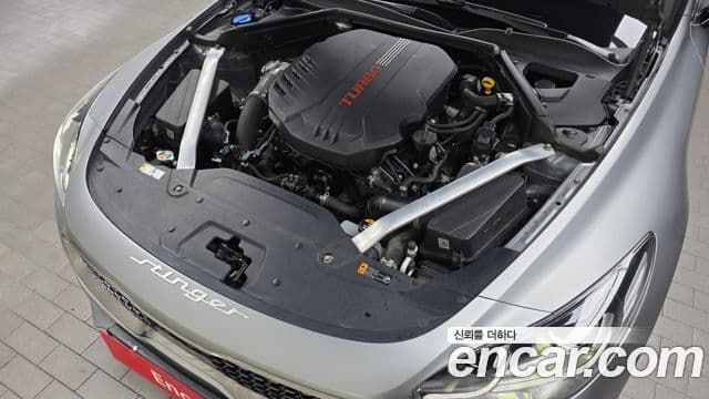 Kia Stinger 2023 — Şəkil 6/20