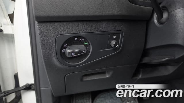 Volkswagen Tiguan 2018 — Photo 17/35