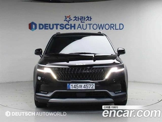 Kia Carnival 2023 — ფოტო 2/20