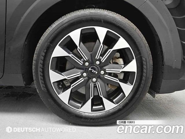Kia Carnival 2023 — ფოტო 4/20