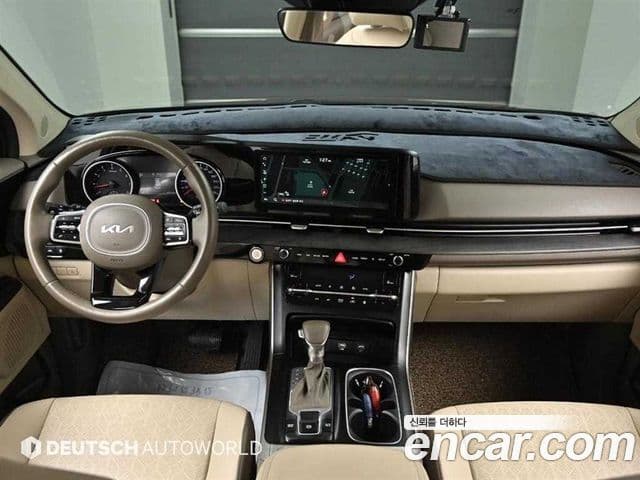 Kia Carnival 2023 — ფოტო 10/20