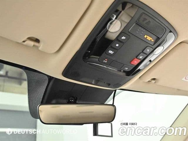 Kia Carnival 2023 — ფოტო 18/20