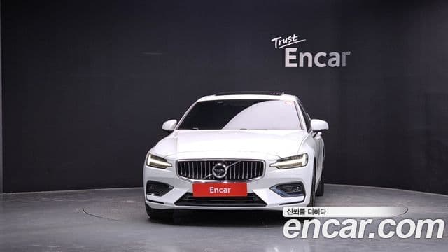 Volvo S60 2020 — Şəkil 3/20