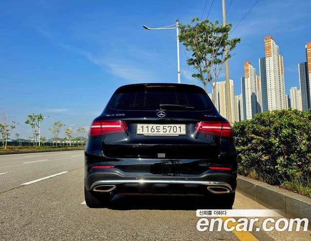 Mercedes-Benz GLC-Class 2019 — Şəkil 4/12