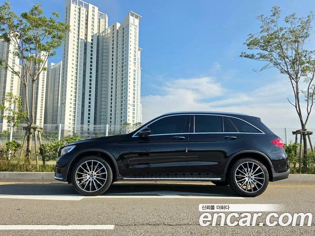 Mercedes-Benz GLC-Class 2019 — Şəkil 5/12