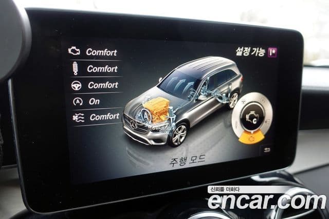 Mercedes-Benz GLC-Class 2019 — Şəkil 6/12