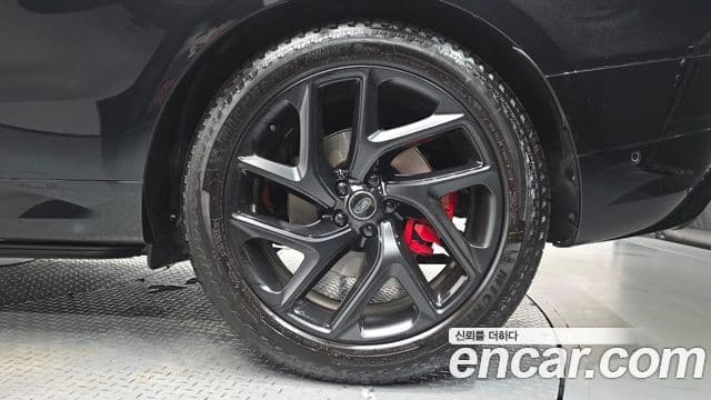 Land Rover Range Rover Sport 2025 — Photo 26/38