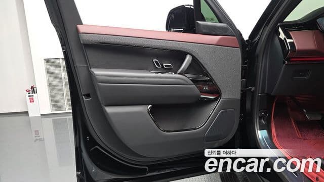 Land Rover Range Rover Sport 2025 — Photo 13/38