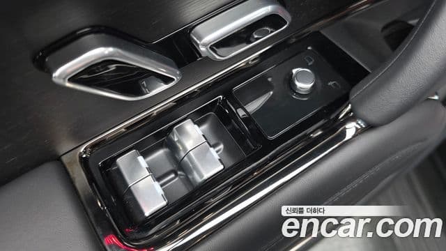 Land Rover Range Rover Sport 2025 — Photo 16/38