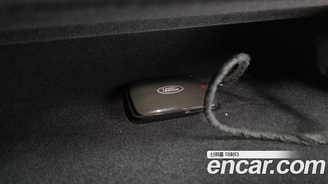 Land Rover Range Rover Sport 2025 — Photo 35/38