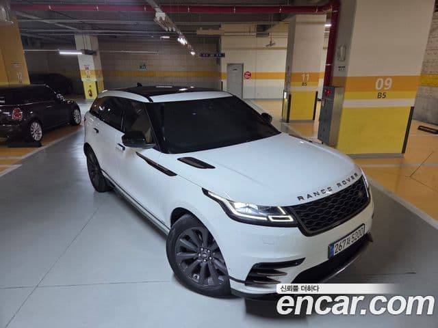Land Rover Range Rover Velar 2018 — ფოტო 1/15