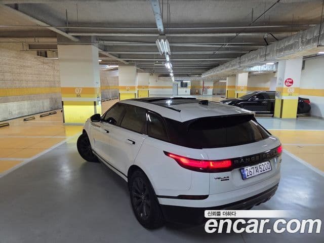 Land Rover Range Rover Velar 2018 — ფოტო 2/15