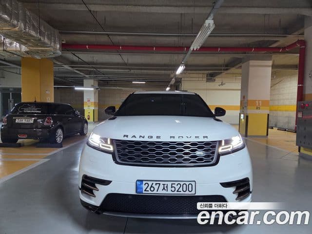 Land Rover Range Rover Velar 2018 — ფოტო 3/15