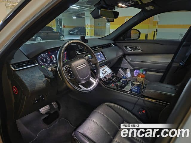 Land Rover Range Rover Velar 2018 — ფოტო 11/15