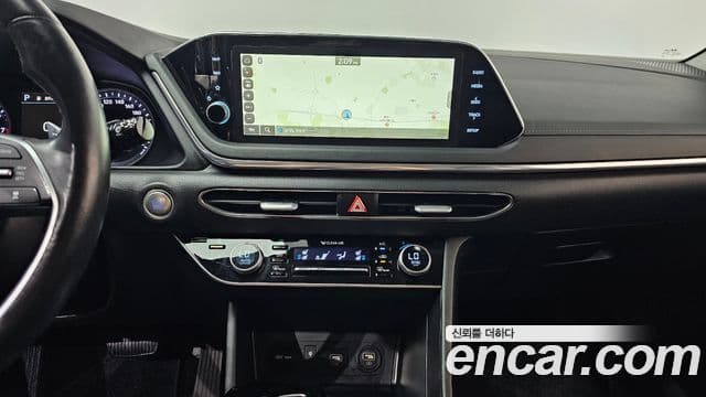 Hyundai Sonata 2021 — ფოტო 13/20