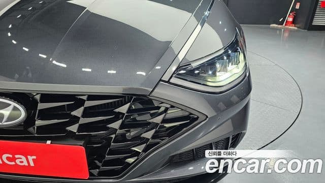 Hyundai Sonata Hybrid 2021 — Photo 18/30