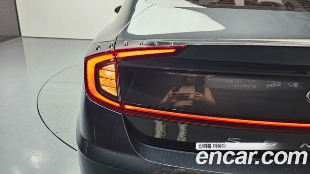 Hyundai Sonata Hybrid 2021 — Photo 25/30