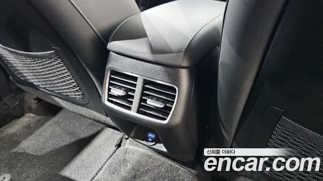 Hyundai Sonata Hybrid 2021 — Photo 16/30