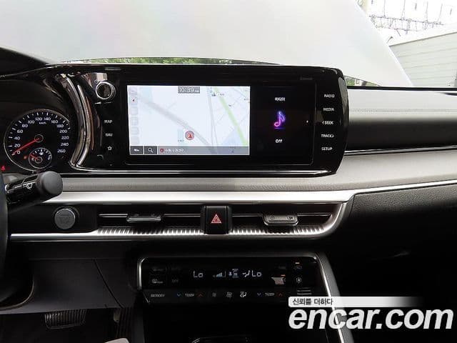 Kia K5 2022 — ფოტო 12/20