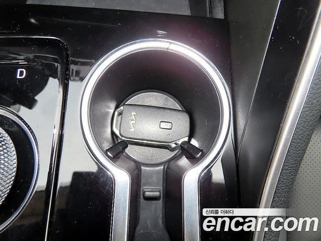 Kia K5 2022 — ფოტო 15/20