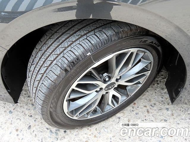 Kia K5 2022 — ფოტო 19/20
