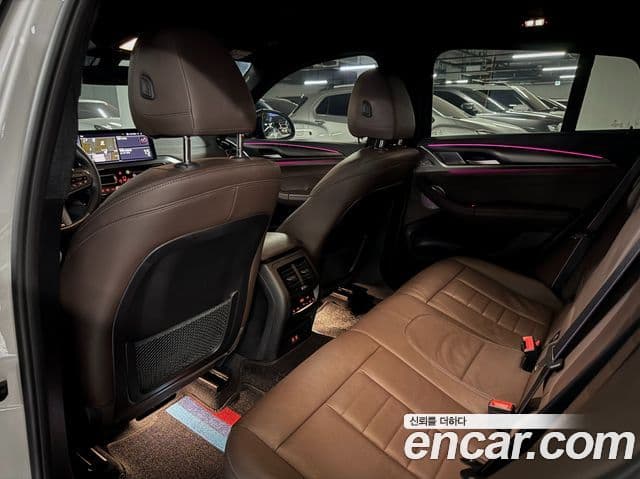 BMW X4 2022 — ფოტო 16/20