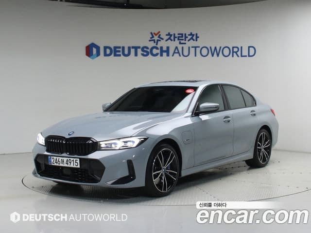 BMW 3 Series 2023 — ფოტო 1/20