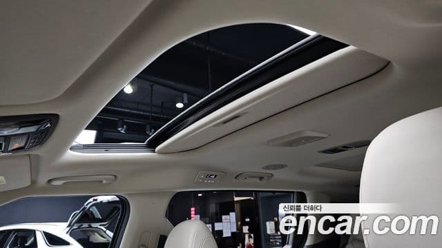 Kia Carnival 2024 — Şəkil 19/20