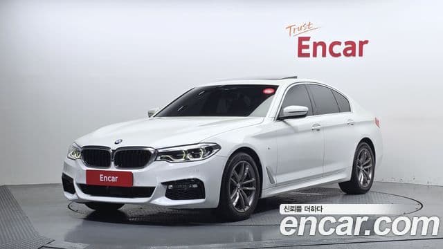 BMW 5 Series 2018 — ფოტო 7/20