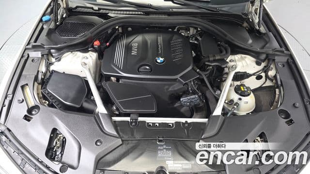 BMW 5 Series 2018 — ფოტო 9/20