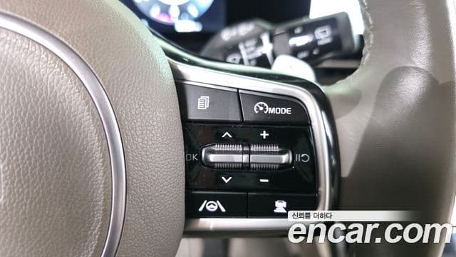 Kia Carnival 2022 — Фото 18/20