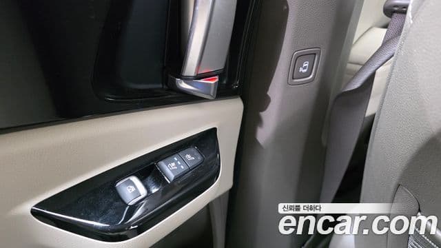 Kia Carnival 2022 — Фото 19/20