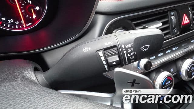 Genesis G70 2019 — Şəkil 21/37