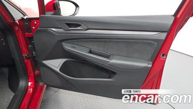 Volkswagen Golf 2024 — Photo 21/30